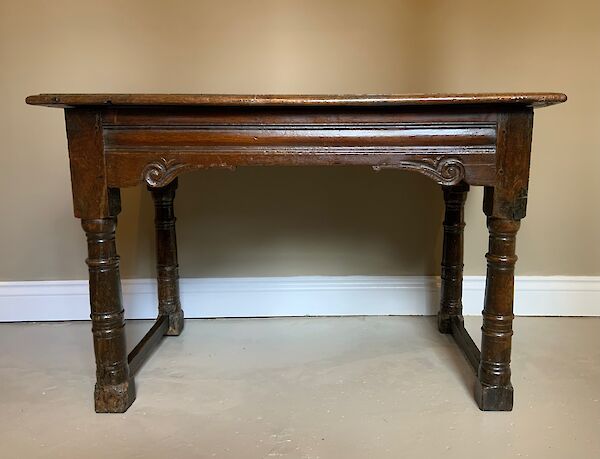 Early 17th century oak side table